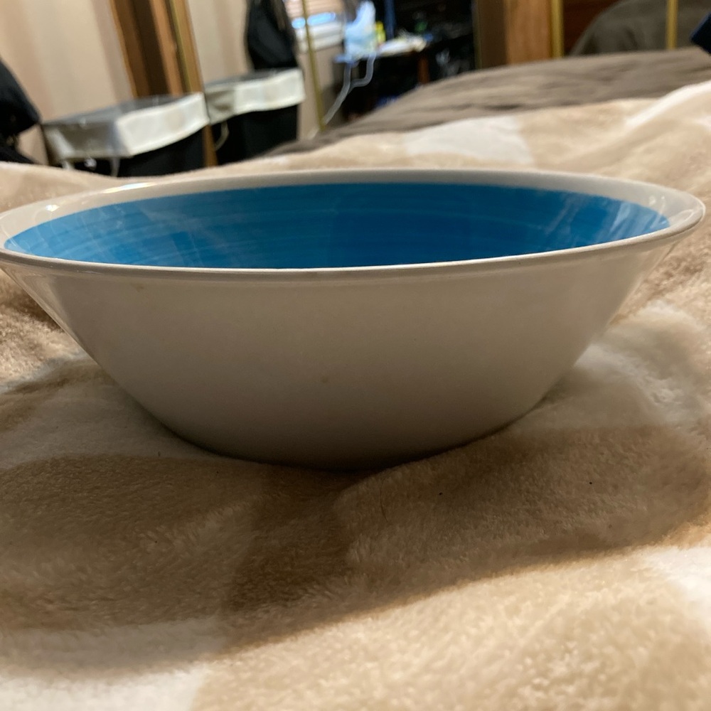MCM Rossini Ironstone Vegetble Serving Bowl 9 1/4. Great condition - Picture 3 of 4